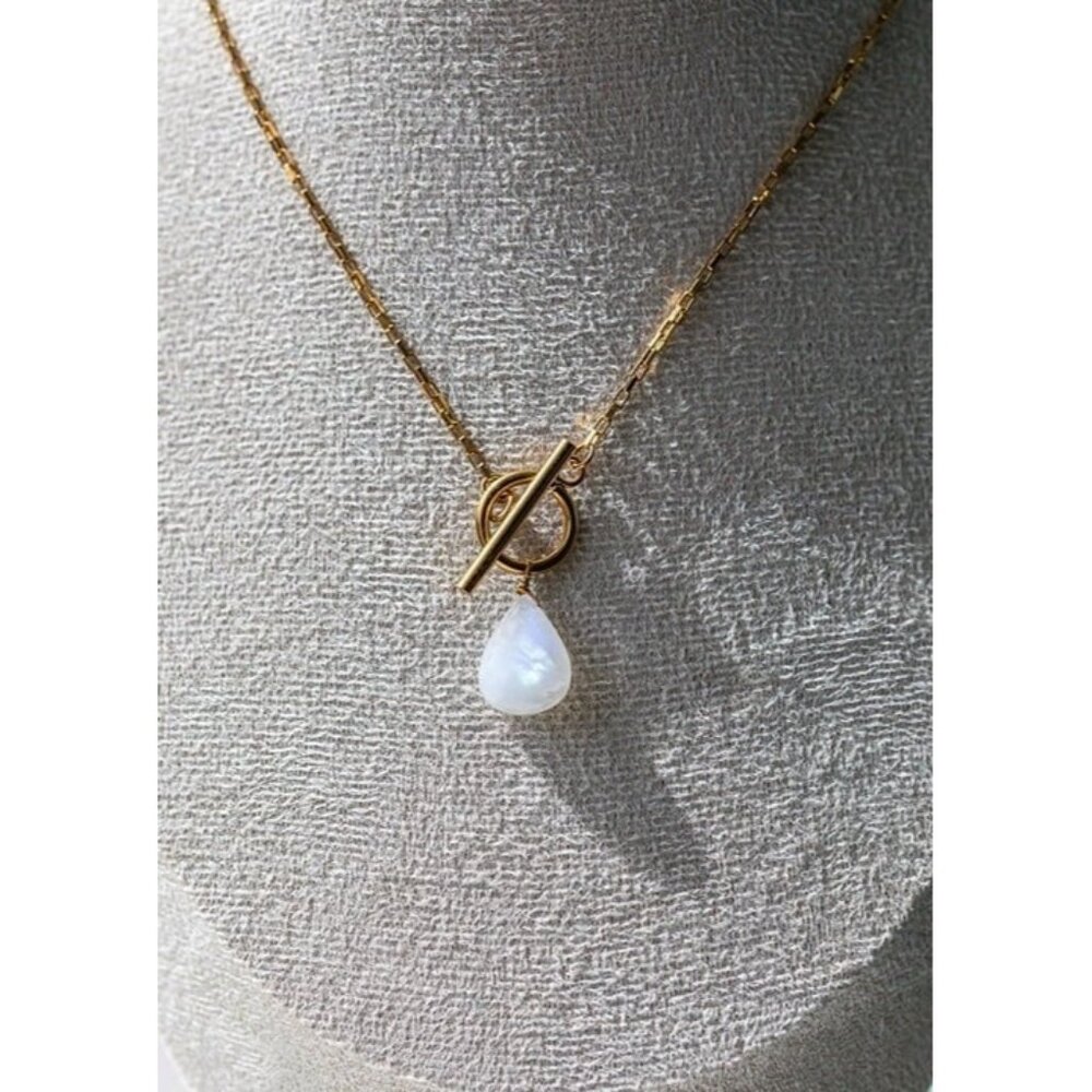 Stunning Moonstone Pendant Necklace 18K WATERPROOF Gold Chain with Toggle Clasp